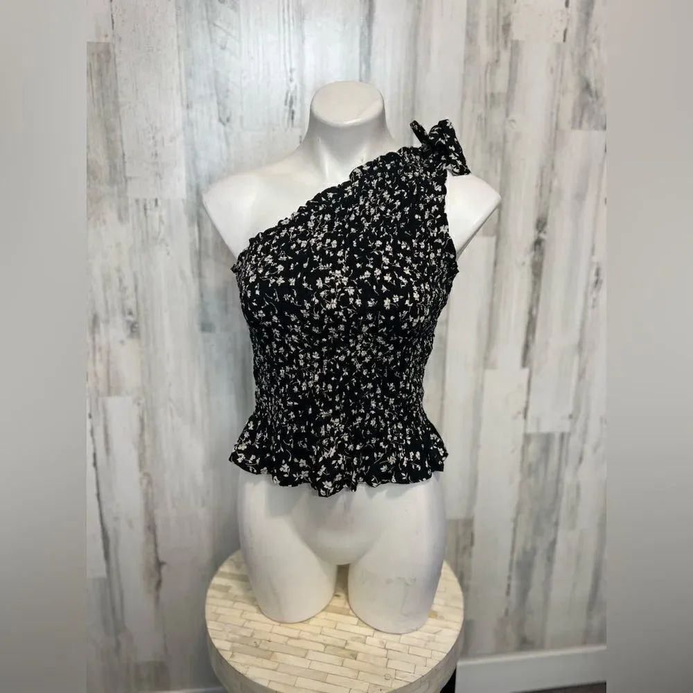Black crop top